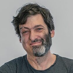 Dan Ariely headshot